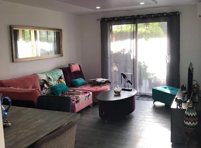 Agay Le Pti Bonheur 60M2 Rez De Jardin, En Bord De Mer