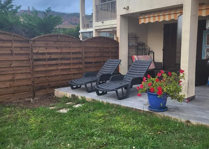 Agay Le Pti Bonheur 60M2 Rez De Jardin, En Bord De Mer