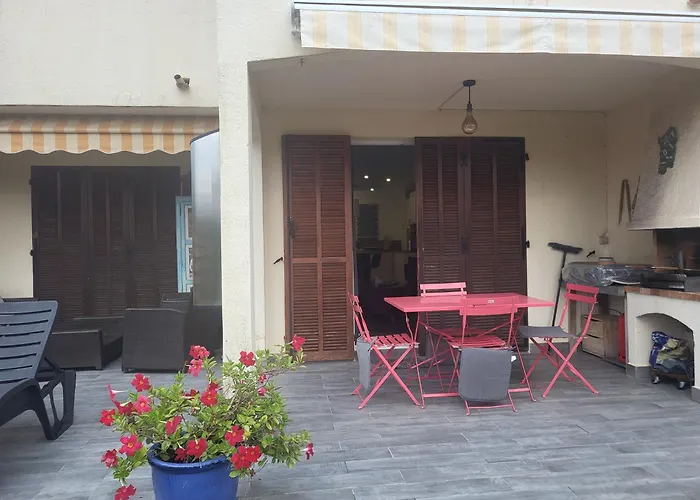Agay Le Pti Bonheur 60M2 Rez De Jardin, En Bord De Mer