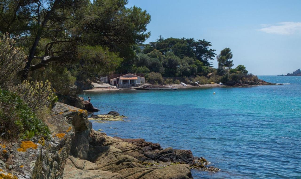Agay Le Pti Bonheur 60m2 Rez De Jardin, En Bord De