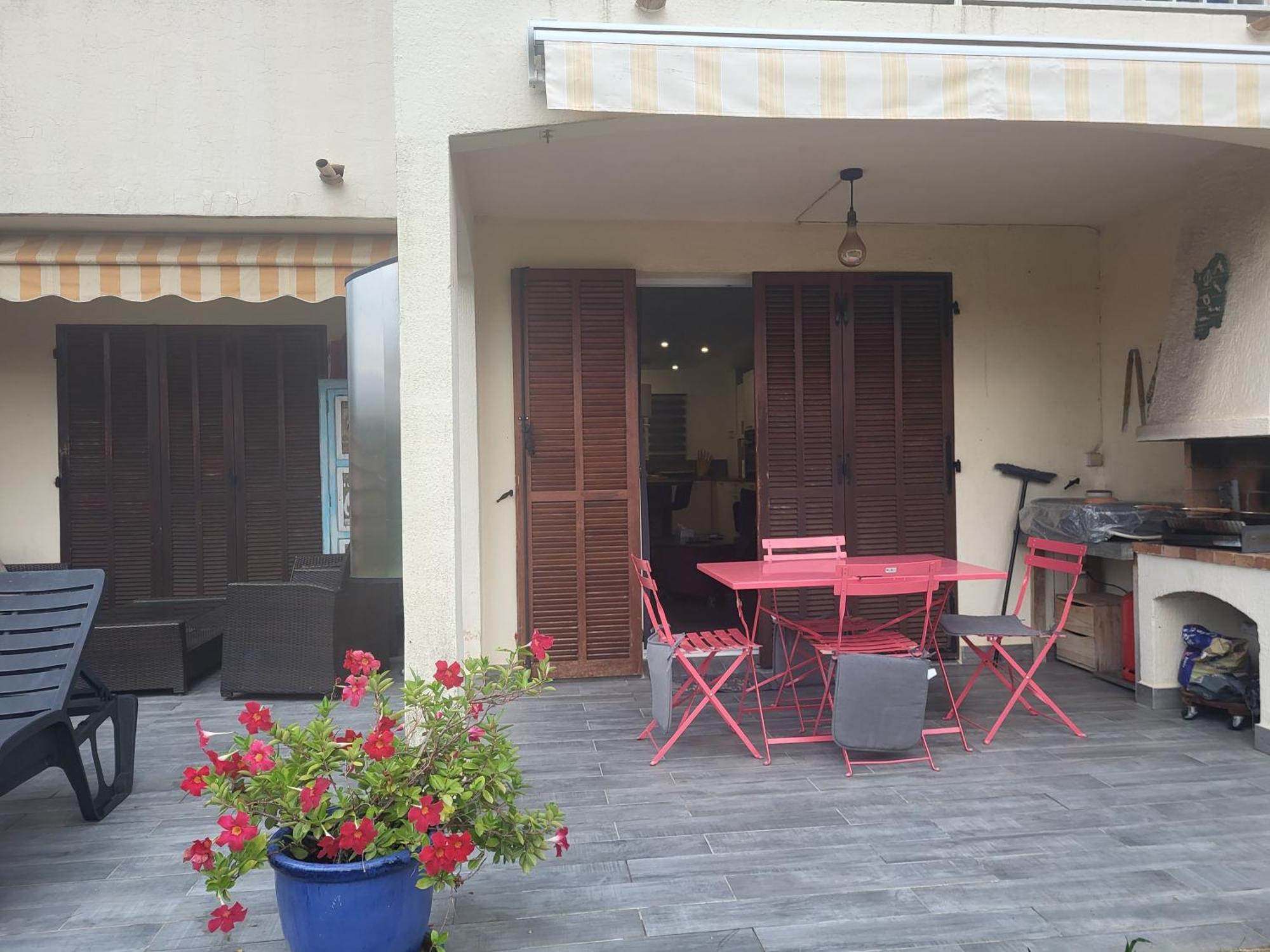 Agay Le Pti Bonheur 60m2 Rez De Jardin, En Bord De Apartment Saint-Raphaël